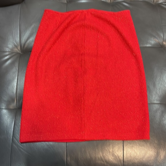 EUC BEAUTIFUL St. John Red suit sz 6 - Picture 8 of 8